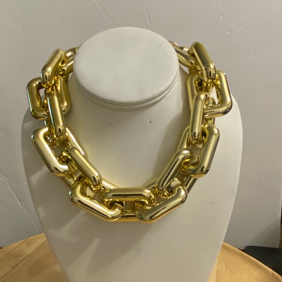 Gold Chunky Chain Necklace - Picture 7 of 7